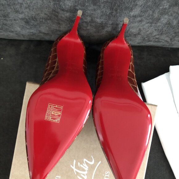 Christian Louboutin Kate 85 Alligator-Embossed Leather Pump - Picture 9 of 10